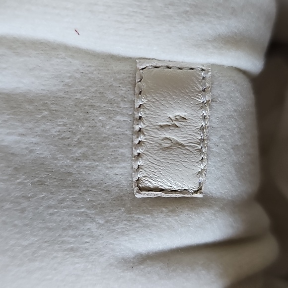 Gucci Men's Off White Mac80 Sneakers, Size 9.5 - Picture 7 of 7